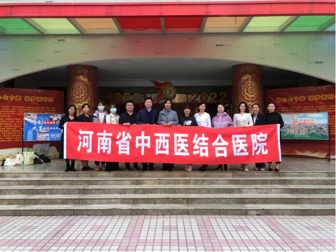 （挂网稿）我院专家团走进学校和机关送健康1097.png