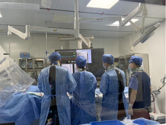 (挂网稿)年味里的坚守|他们放弃团聚,为 83 岁老人打通 “生命通路” (1)538.png (挂网稿)年味里的坚守|他们放弃团聚,为 83 岁老人打通 “生命通路” (1)538.png